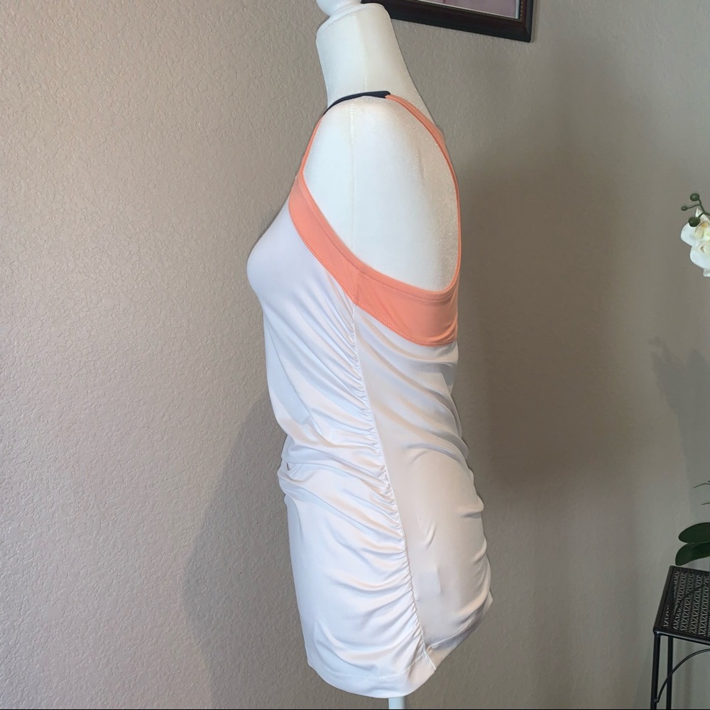 TAIL Activewear Size S - Picture 6 of 9